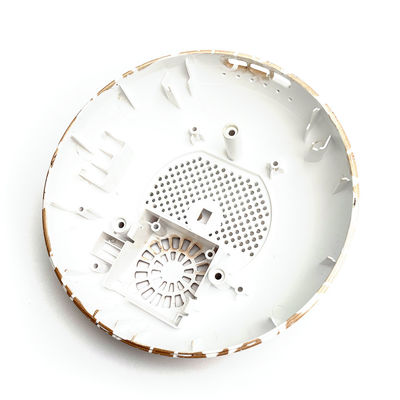 Stampaggio ad iniezione di coperture in plastica